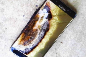Charging Your Phone Overnight Destroys the Battery